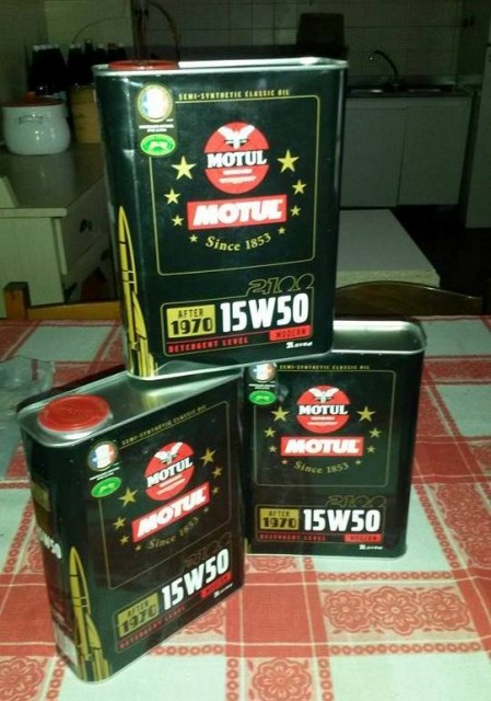Motul 15w50.jpg