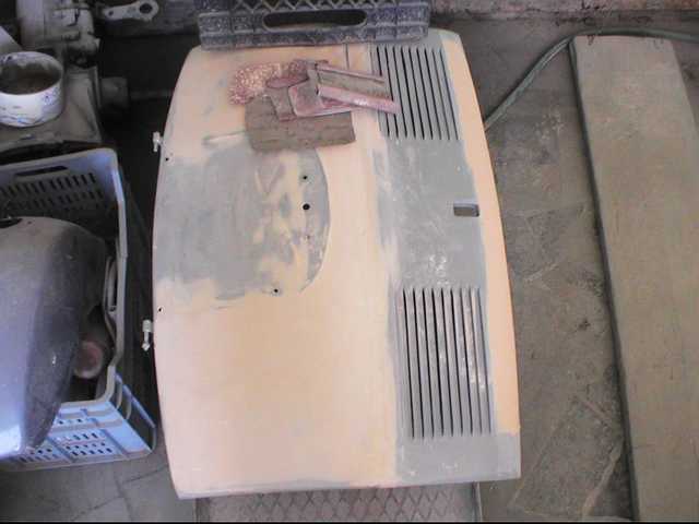 ......cofano motore rettificato e stuccato........