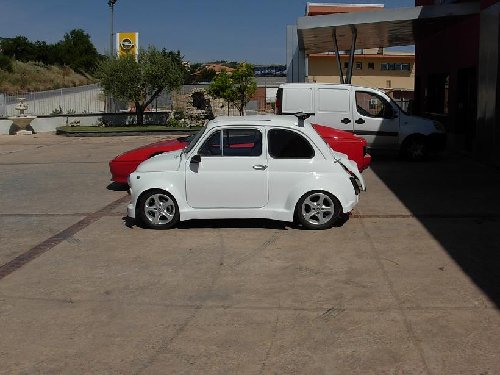 Come vedete il mio cinquino è troppo the best. Con un Ferrari non passi inosservato, ma con la mia 5 fai la stessa cosa e trovi facilmente parcheggio