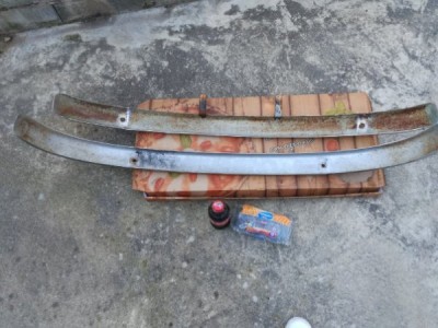 Coca cola pagliette in acciao e trapano con spazzole varie dimensioni nella serata foto del lavoro finito