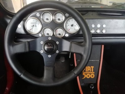 Fiat 500 volante e strumenti.jpg