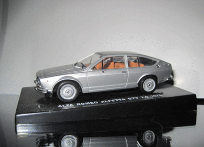 ALFA-ROMEO-ALFETTA-GTV-2.gif